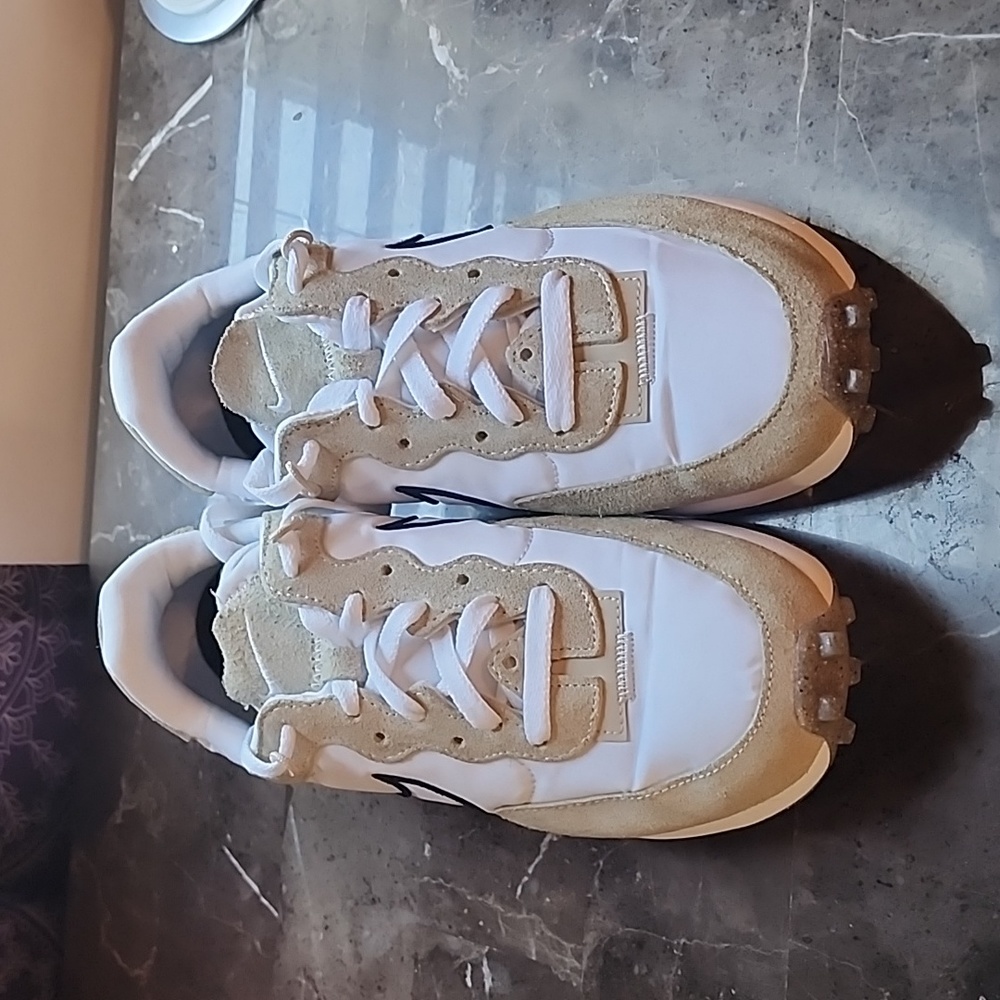 Women Nike Fontaka shoes